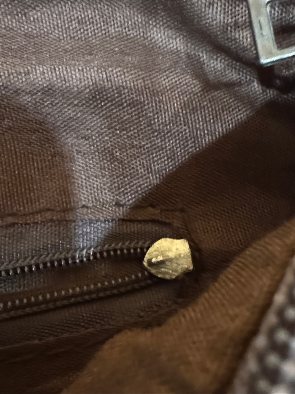 Stuff I Bought Thinking They Were Real, “High Quality “Designer Inspired” - Picture 6 of 7